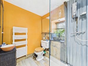 Bathroom- click for photo gallery